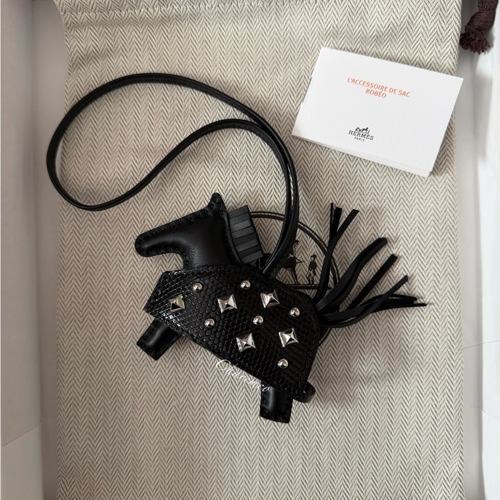 NEW! HERMÈS RODEO PM ROCK CHARM ROBEO NOIR LIZARD MILO LAMBSKIN PALLADIUM STUDS